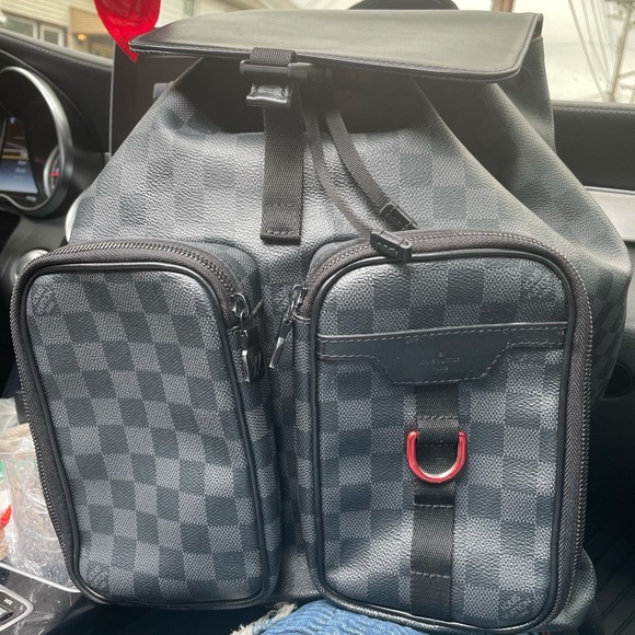 Designer: LOUIS VUITTON
Style: Backpack Bag - Picture 5 of 7